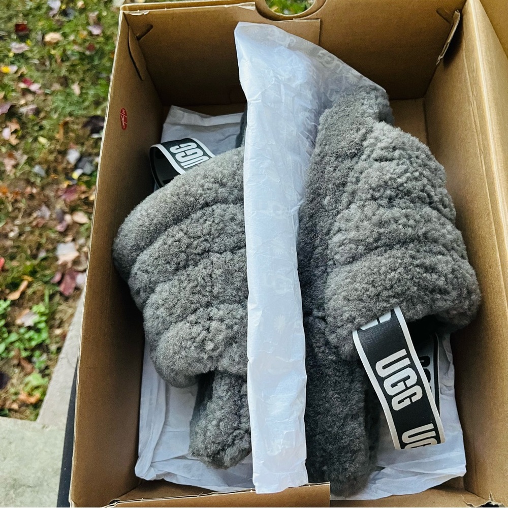 Ugg Fluff Yeah - image 4